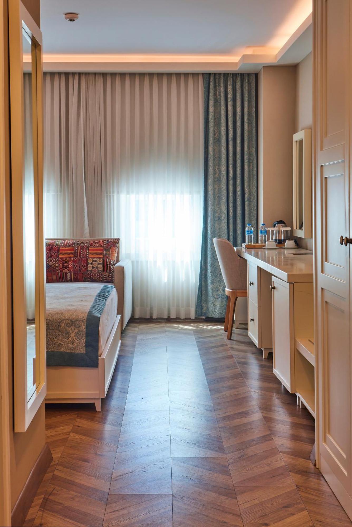Meydani Butik Hotel İmroz Екстериор снимка