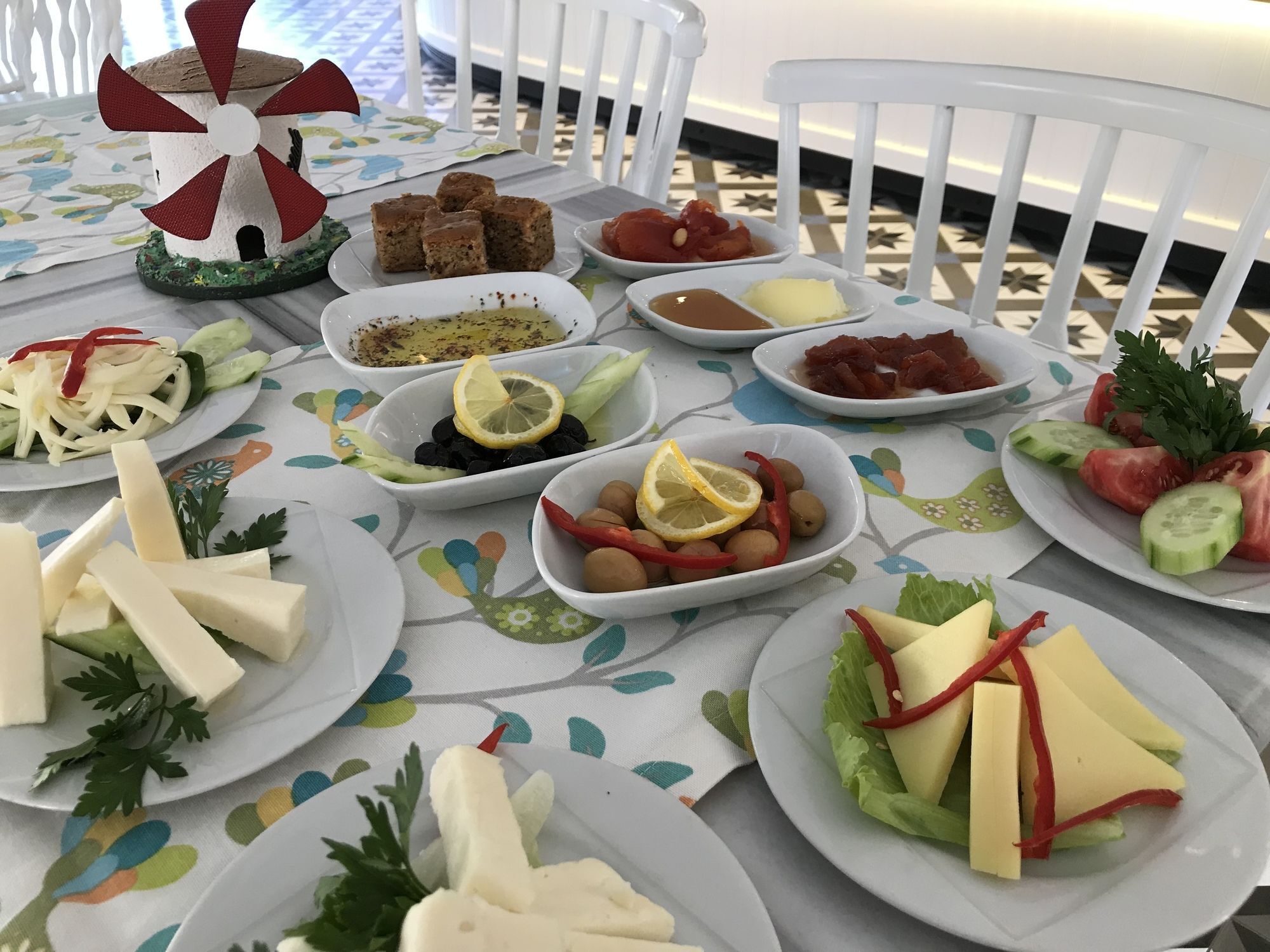 Meydani Butik Hotel İmroz Екстериор снимка